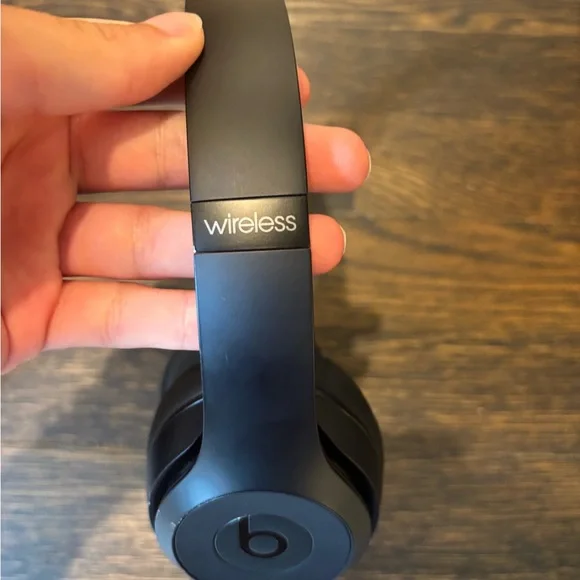 Beats Solo3 Wireless On-Ear Headphones